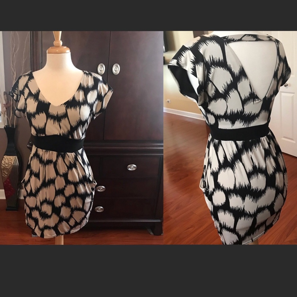 Forever 21 dress🌹 - Picture 1 of 5